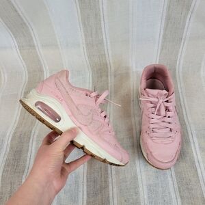 Nike Air Max Command Sneakers Pink Size 5.5‎ Tennis Shoes